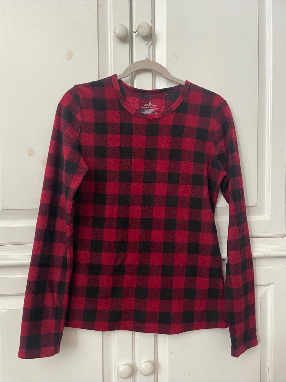 Cuddl duds women’s  Red and Black Plaid Long Sleeve fleece pajama Top